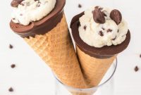 Cannoli Crunch Cones