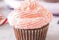 Peppermint Swirl Chocolate Cupcakes