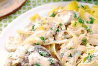 Italian Beef Patties with Zesty Balsamic Cream