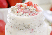 Creamy Strawberry Vanilla Overnight Oats