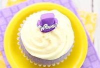 Grape Delight Cupcakes with Banana Frosting and WONKA Peel a Pop Frozen Treat Review