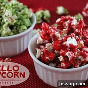 Jiggle Pop 2 Jello popcorn in two bowls.