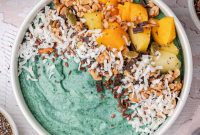 Tropical Blue Spirulina Smoothie Bowl