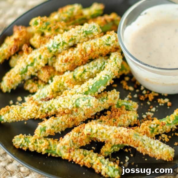 Green bean fries with dipping sauce